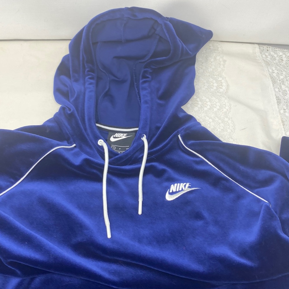 Nike dress  hooded long sleeve size small velour feel navy blue with white